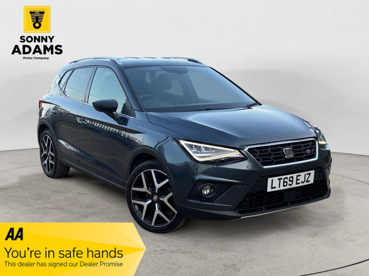 Main listing image - SEAT Arona