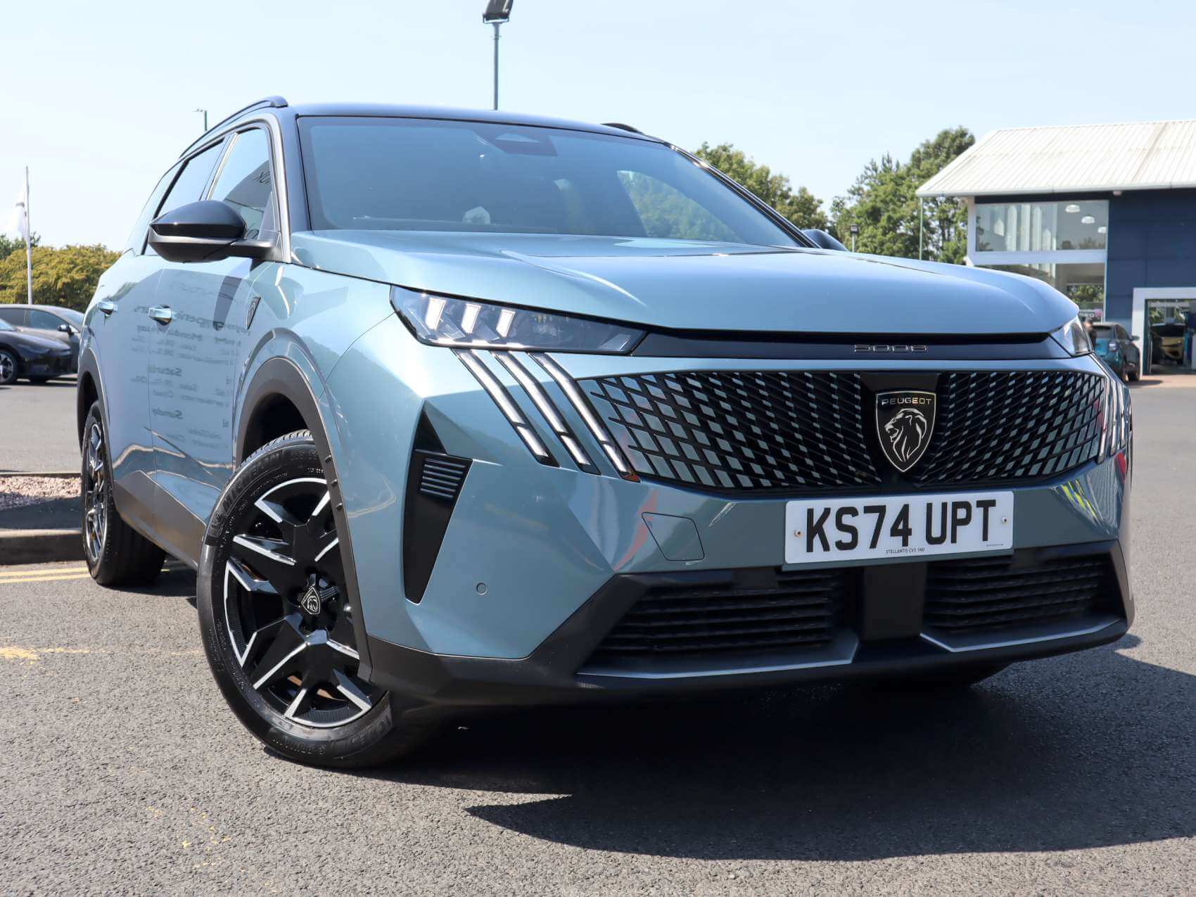 Main listing image - Peugeot 5008