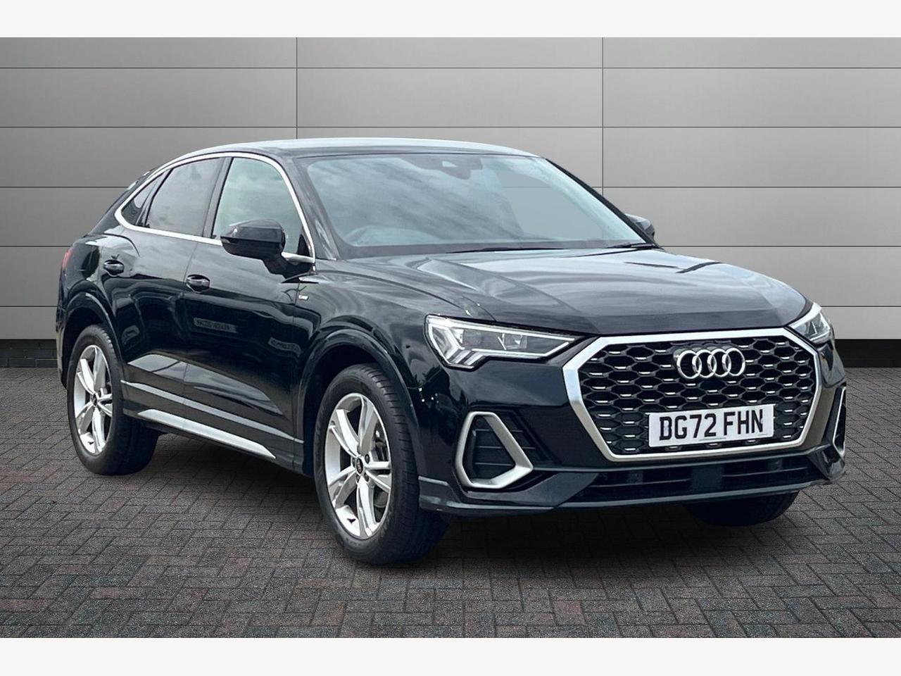 Main listing image - Audi Q3