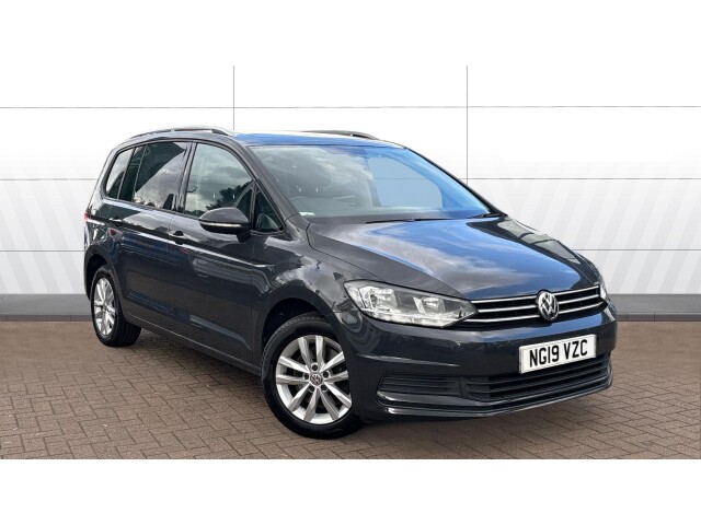 Main listing image - Volkswagen Touran