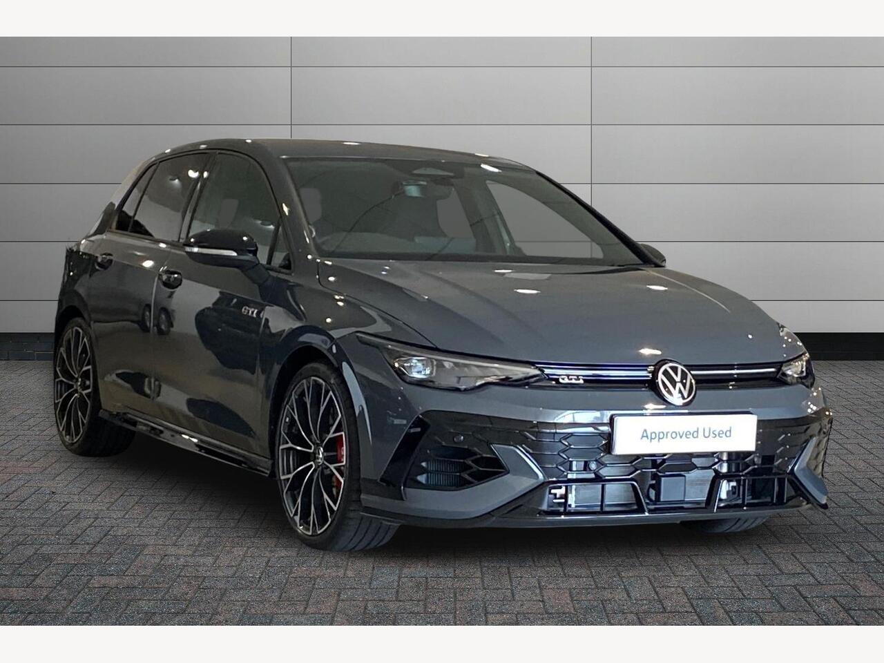 Main listing image - Volkswagen Golf