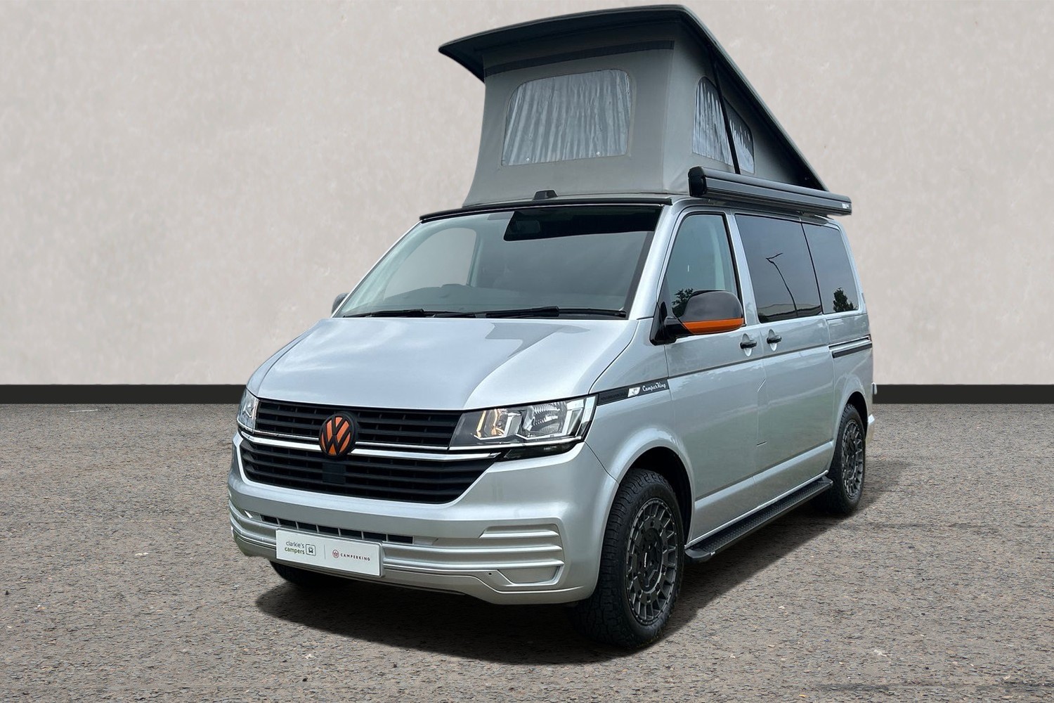 Main listing image - Volkswagen Transporter