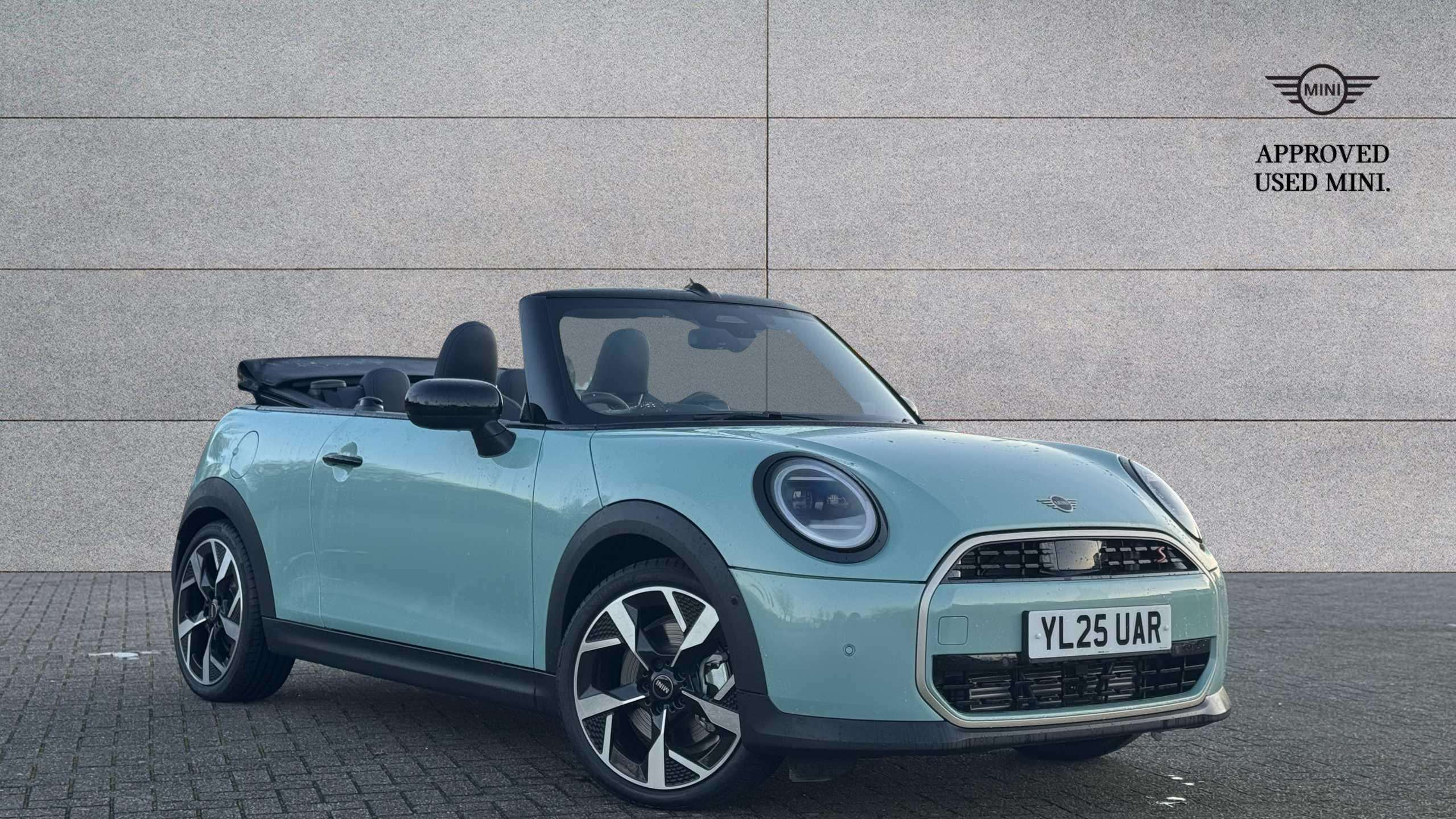 Main listing image - MINI Convertible