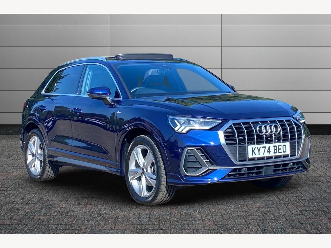 Main listing image - Audi Q3