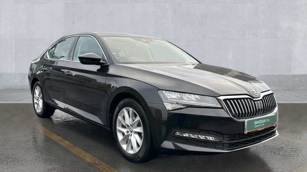 Main listing image - Skoda Superb