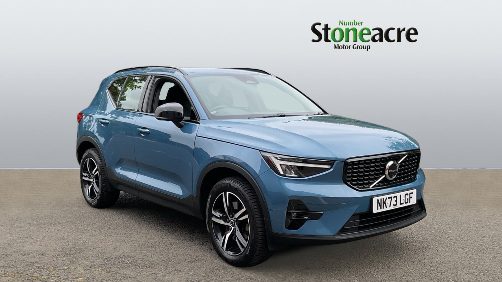 Main listing image - Volvo XC40