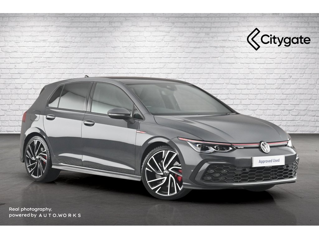Main listing image - Volkswagen Golf