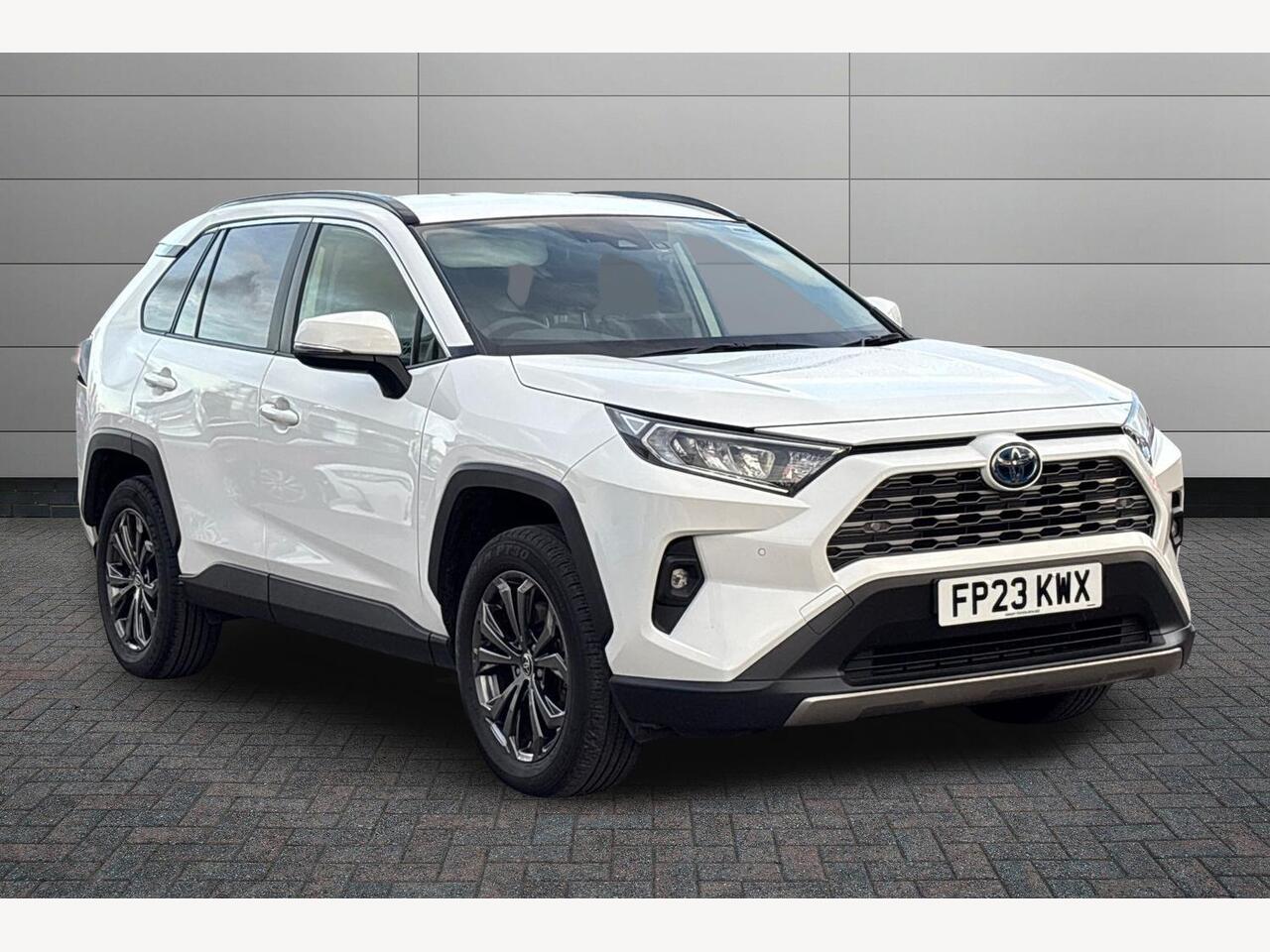 Main listing image - Toyota RAV4