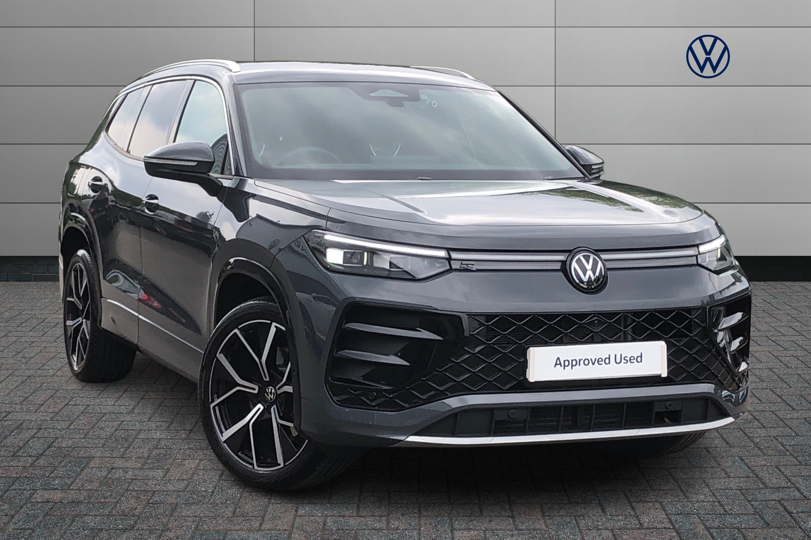 Main listing image - Volkswagen Tayron