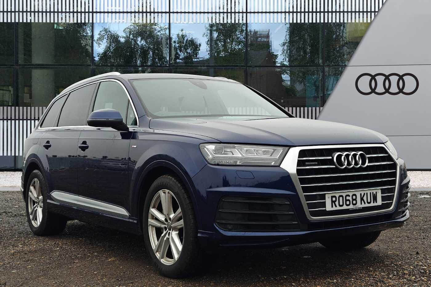 Main listing image - Audi Q7