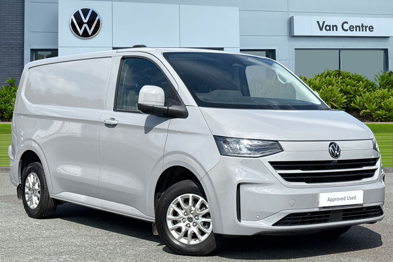 Main listing image - Volkswagen Transporter