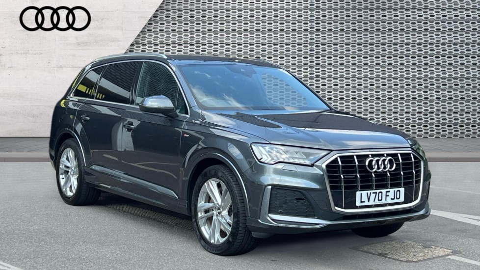 Main listing image - Audi Q7