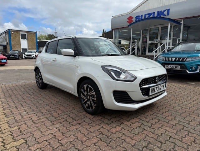 Main listing image - Suzuki Swift