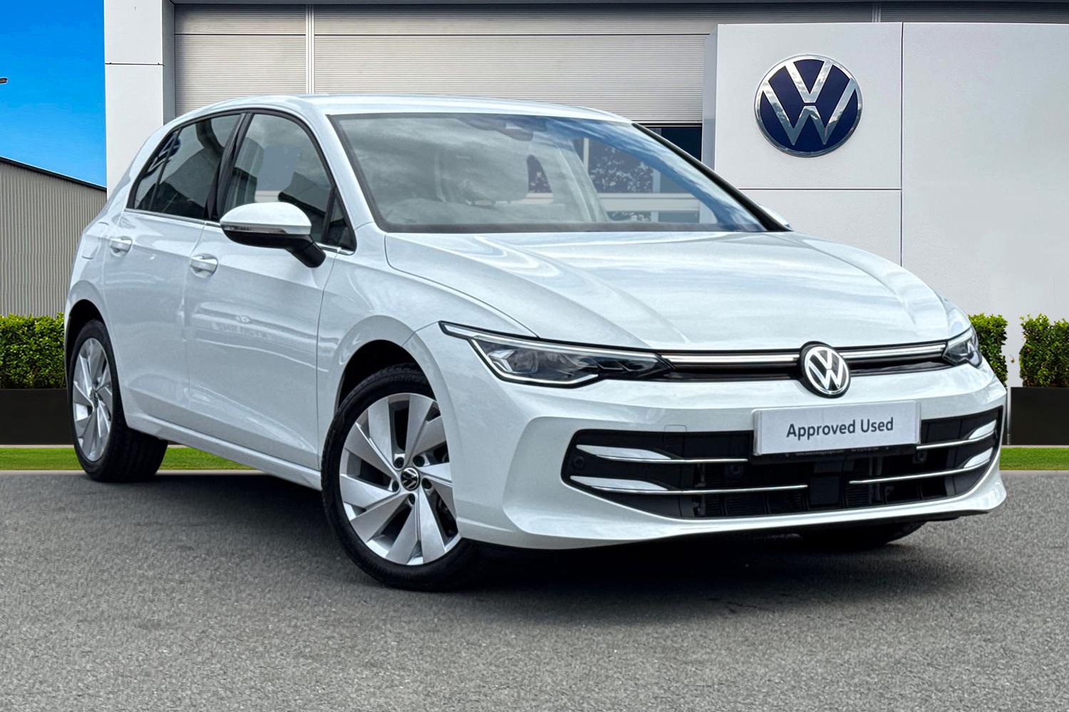 Main listing image - Volkswagen Golf