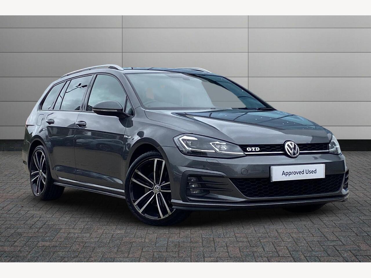 Main listing image - Volkswagen Golf Estate