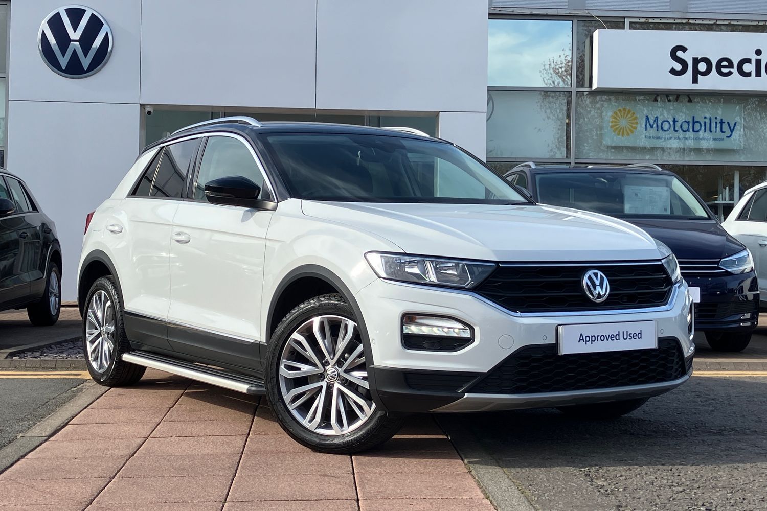 Main listing image - Volkswagen T-Roc