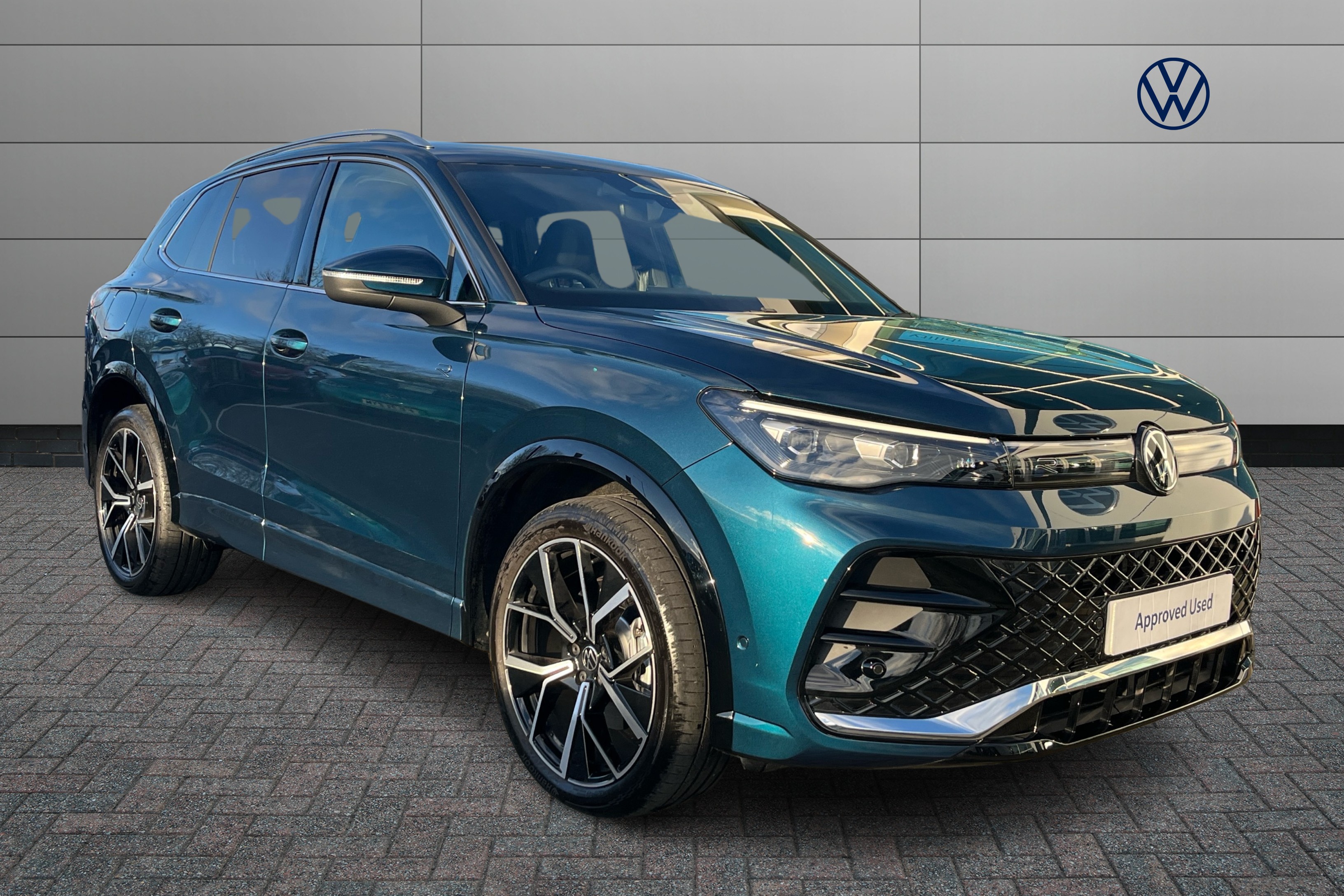 Main listing image - Volkswagen Tiguan