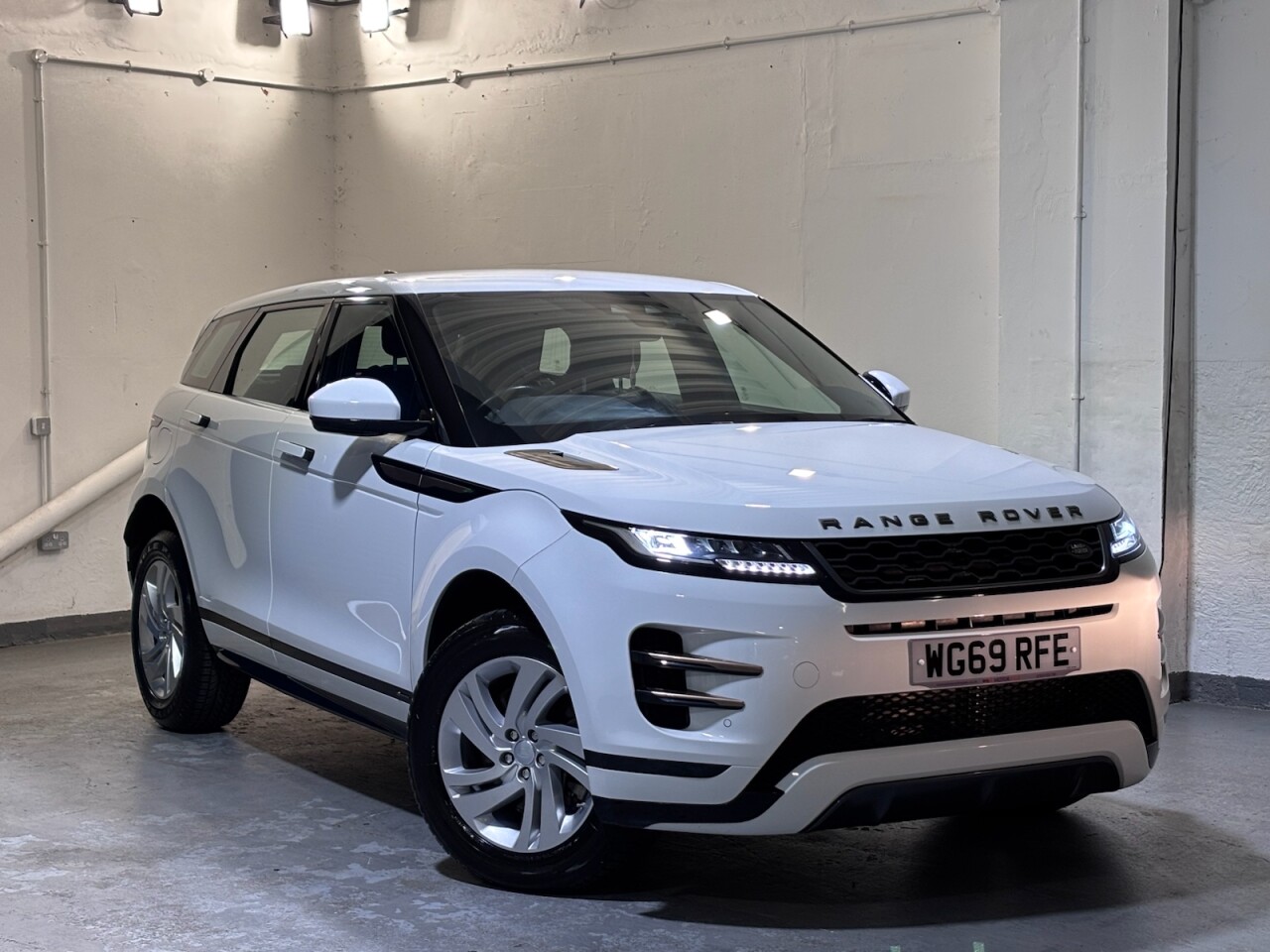 Main listing image - Land Rover Range Rover Evoque