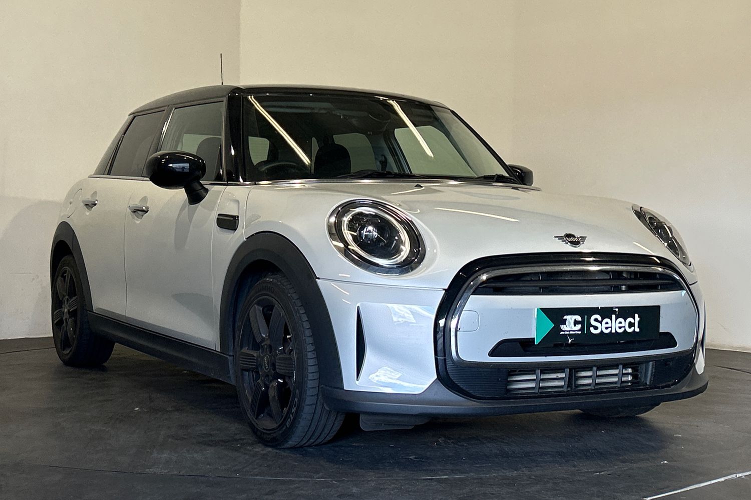 Main listing image - MINI Hatchback 5dr