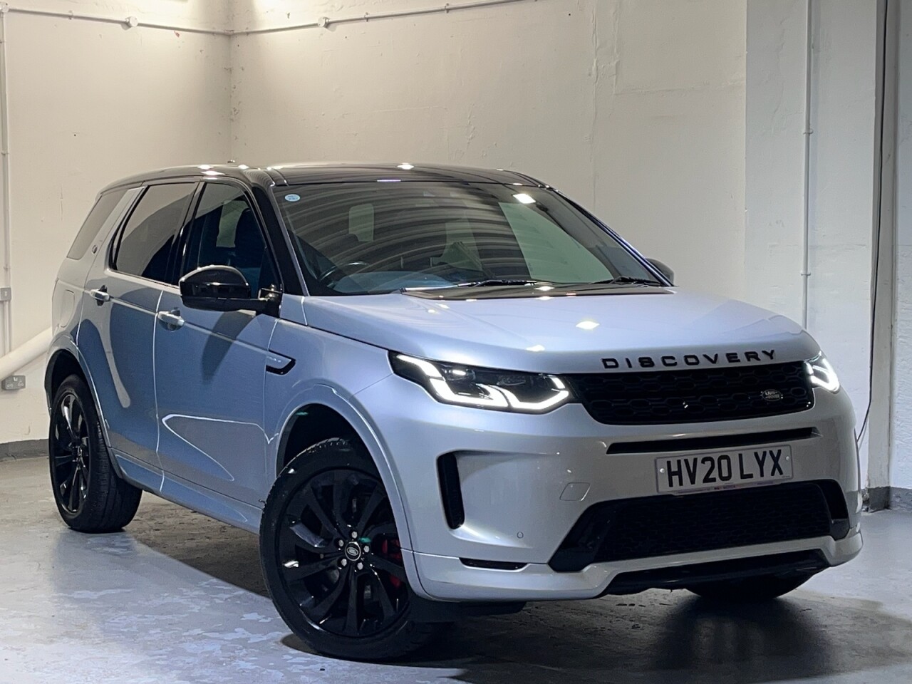 Main listing image - Land Rover Discovery Sport