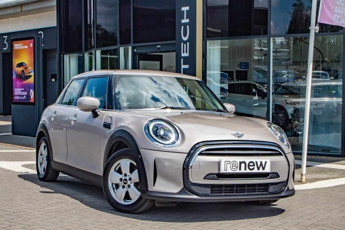 Main listing image - MINI Hatchback 5dr