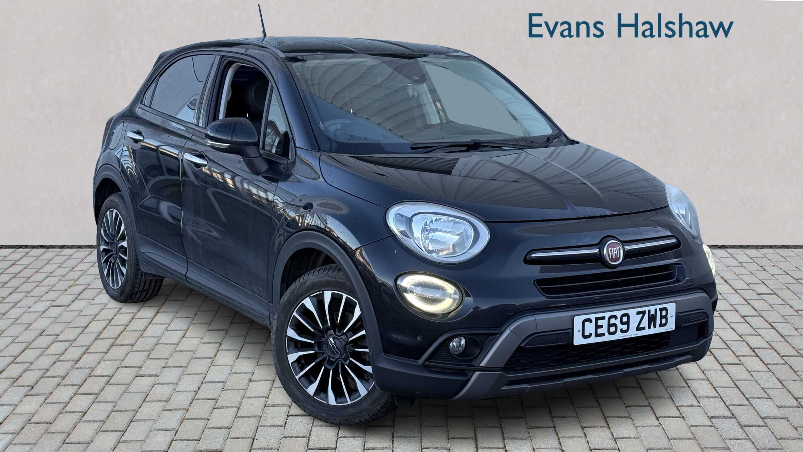 Main listing image - Fiat 500X