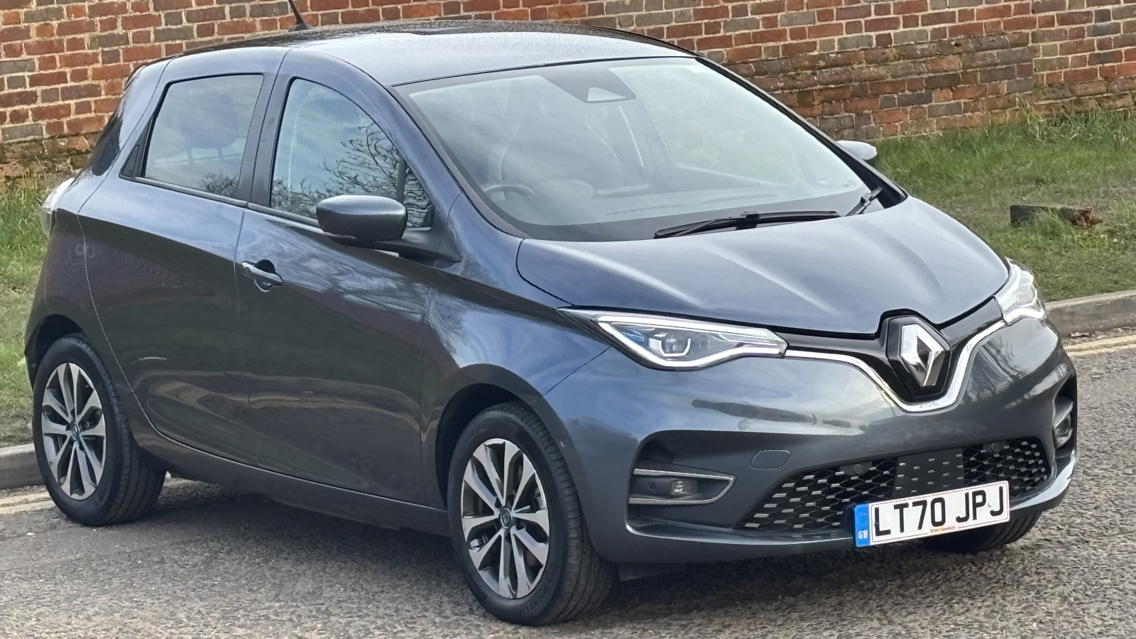 Main listing image - Renault Zoe