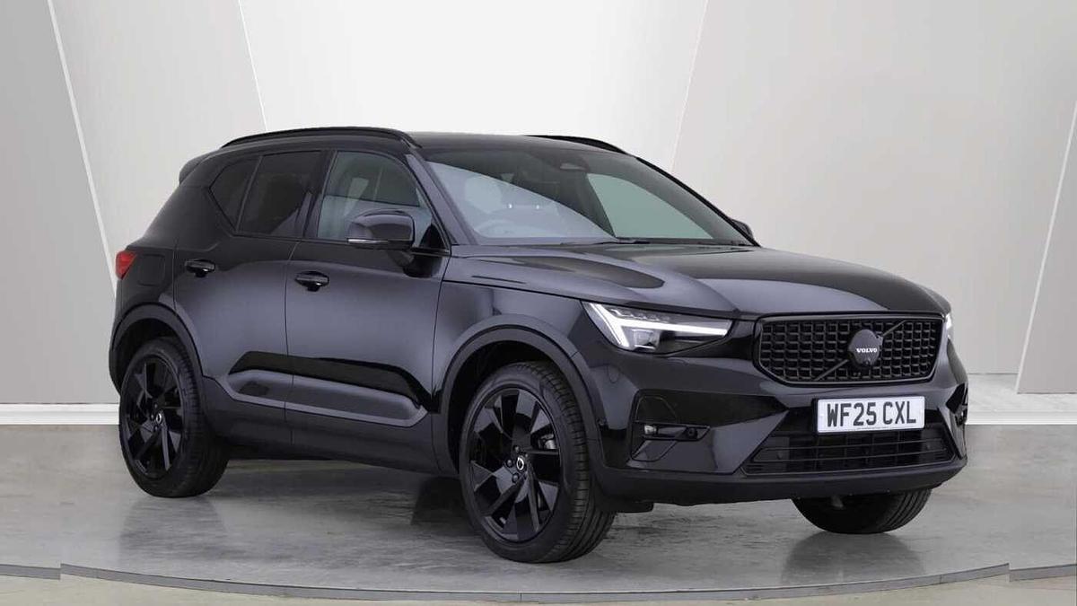 Main listing image - Volvo XC40