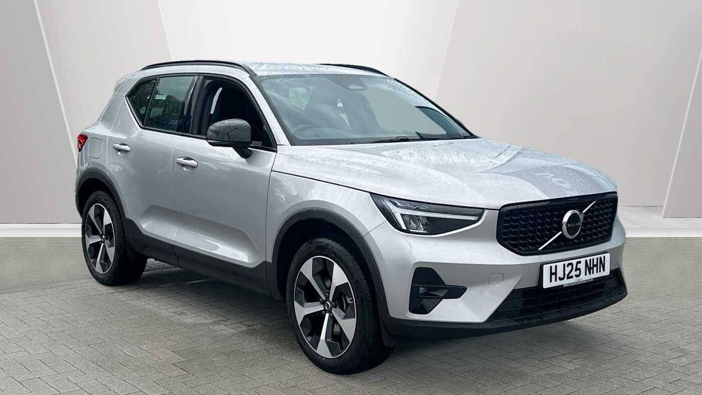 Main listing image - Volvo XC40