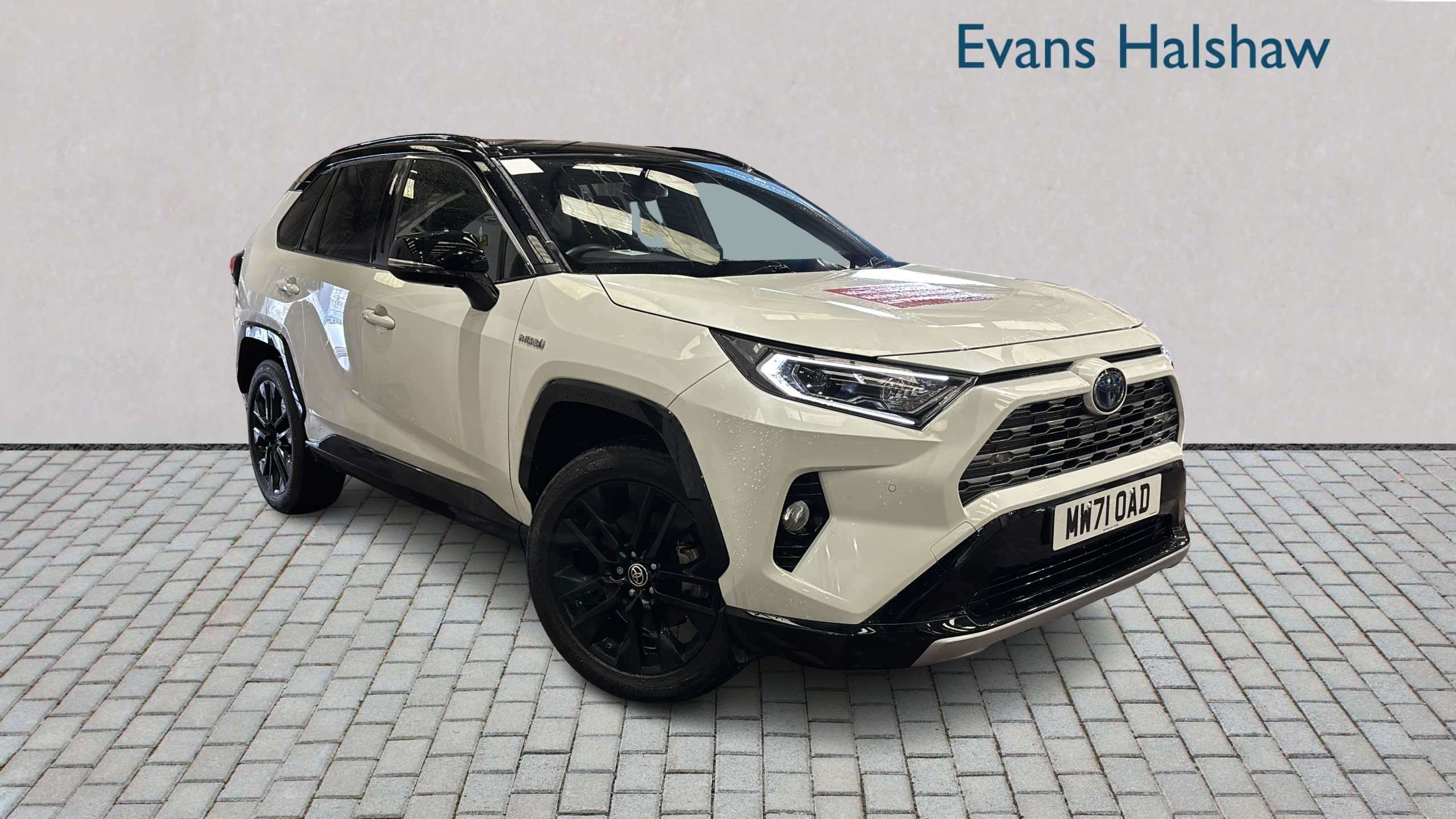 Main listing image - Toyota RAV4