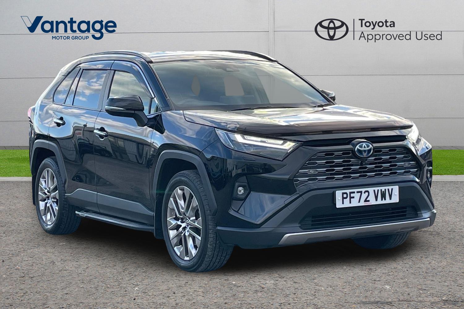 Main listing image - Toyota RAV4