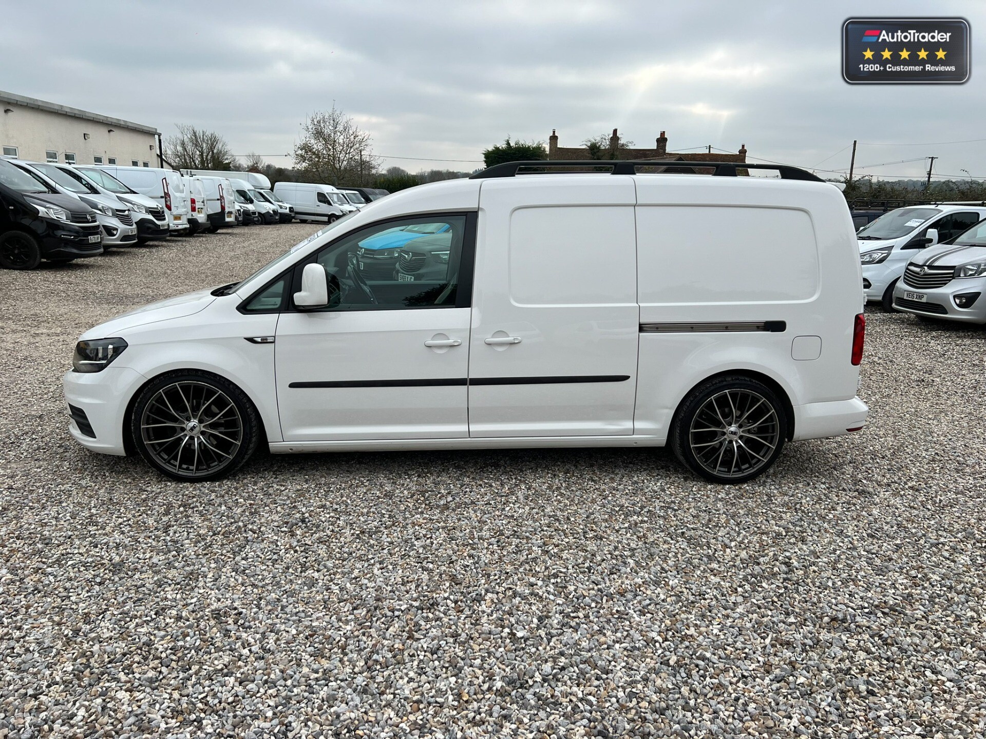 Main listing image - Volkswagen Caddy Maxi