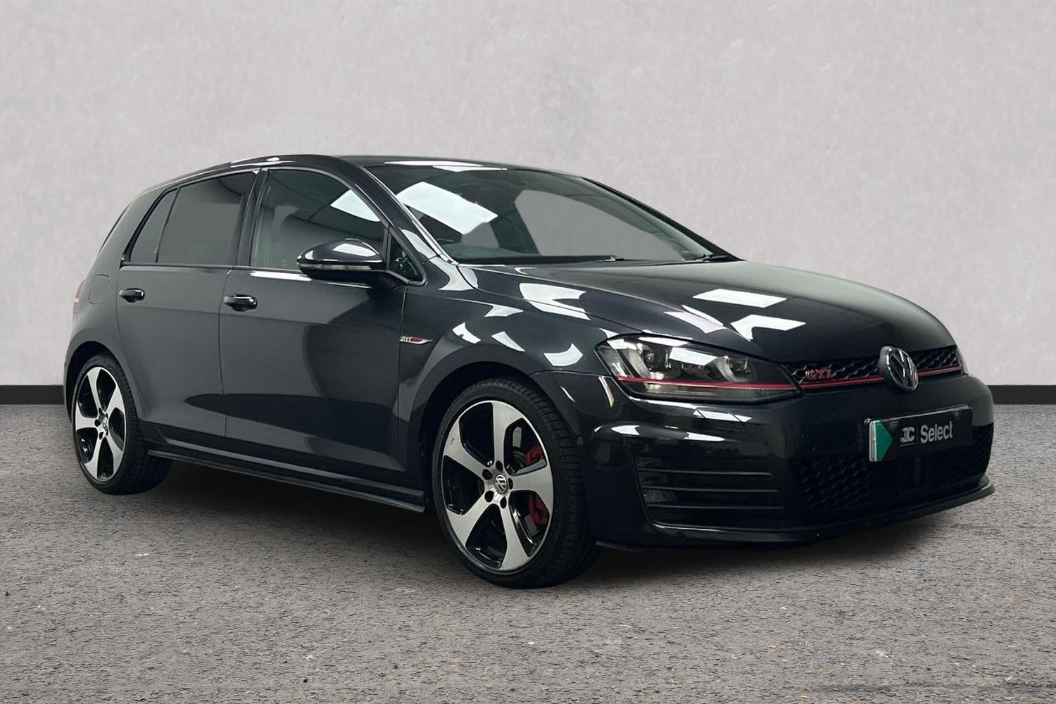 Main listing image - Volkswagen Golf