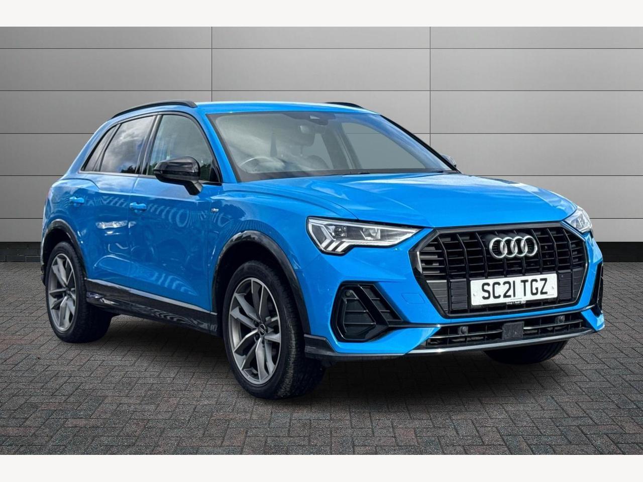 Main listing image - Audi Q3