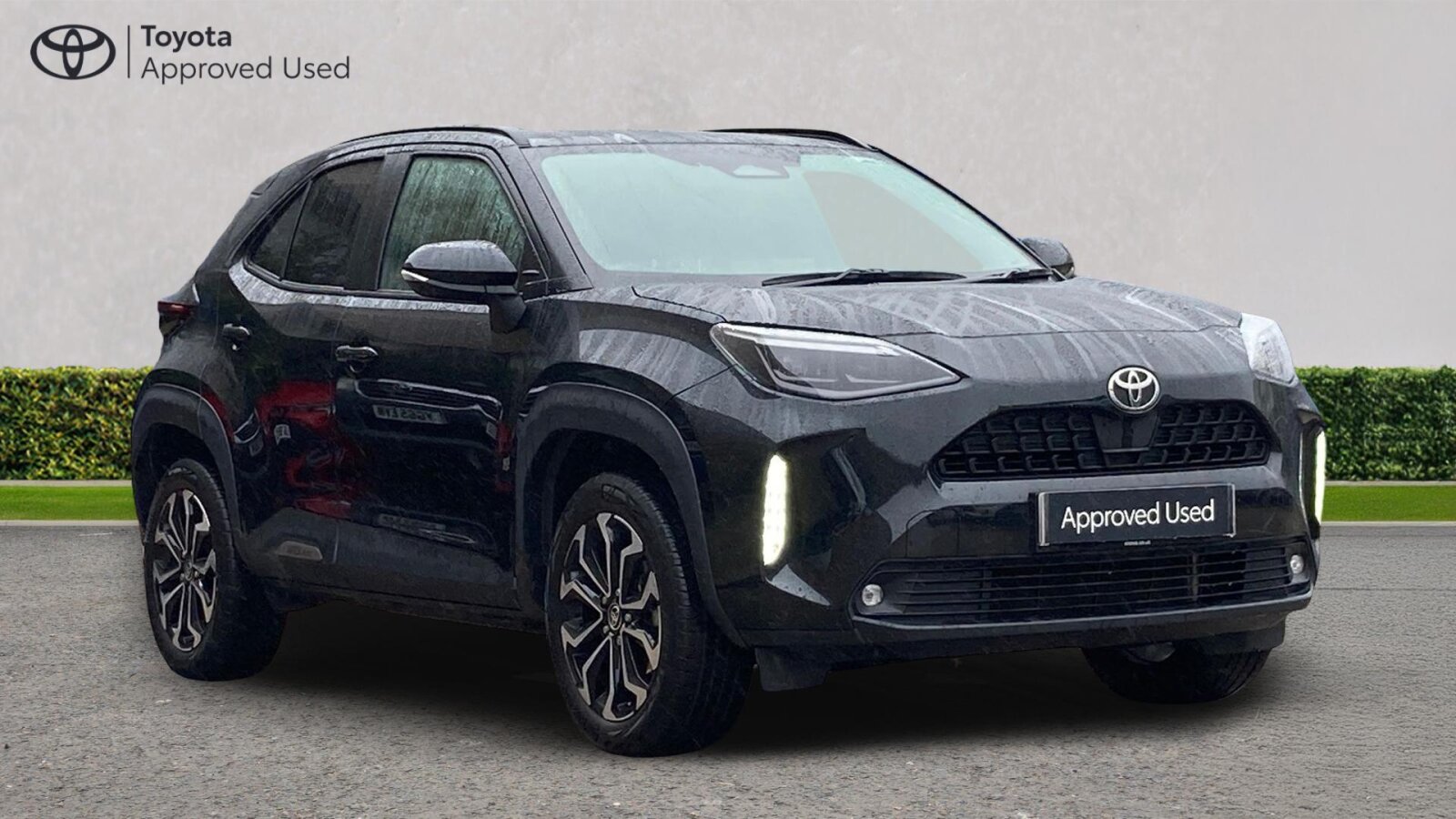 Main listing image - Toyota Yaris Cross