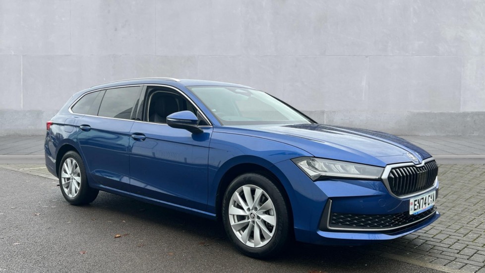 Main listing image - Skoda Superb Estate