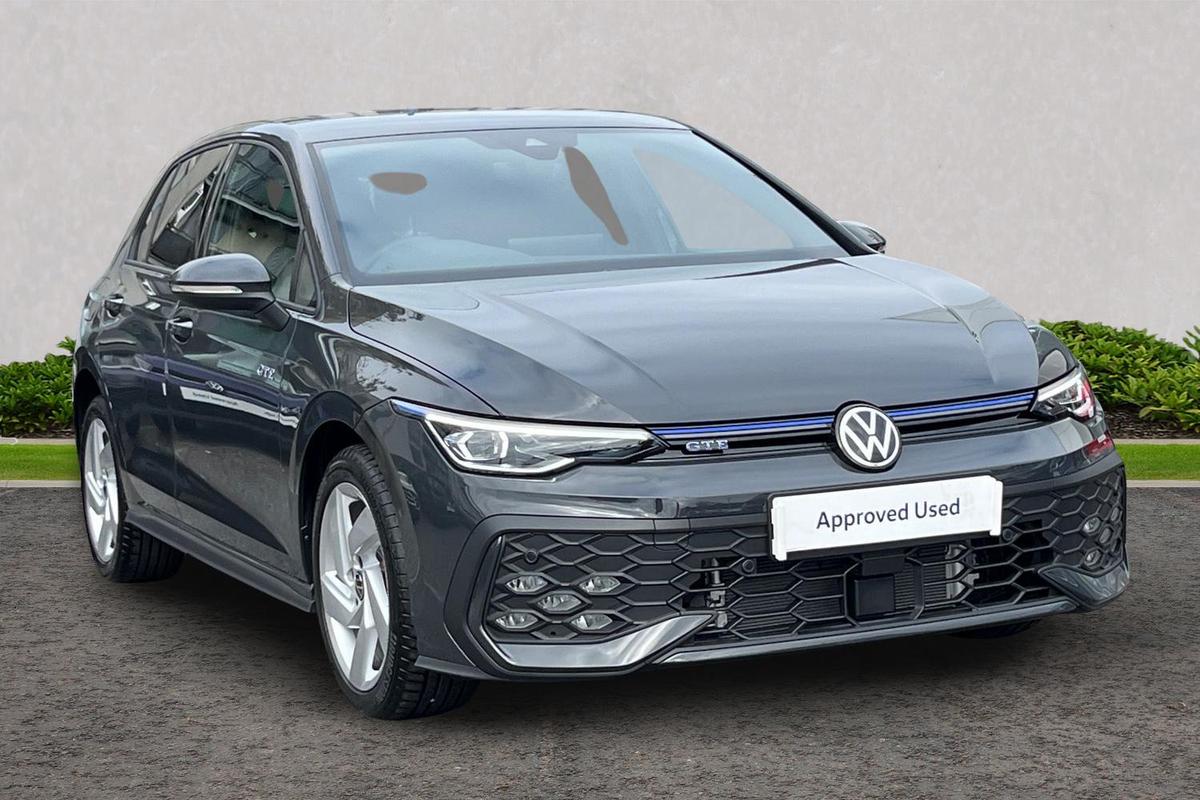 Main listing image - Volkswagen Golf GTE