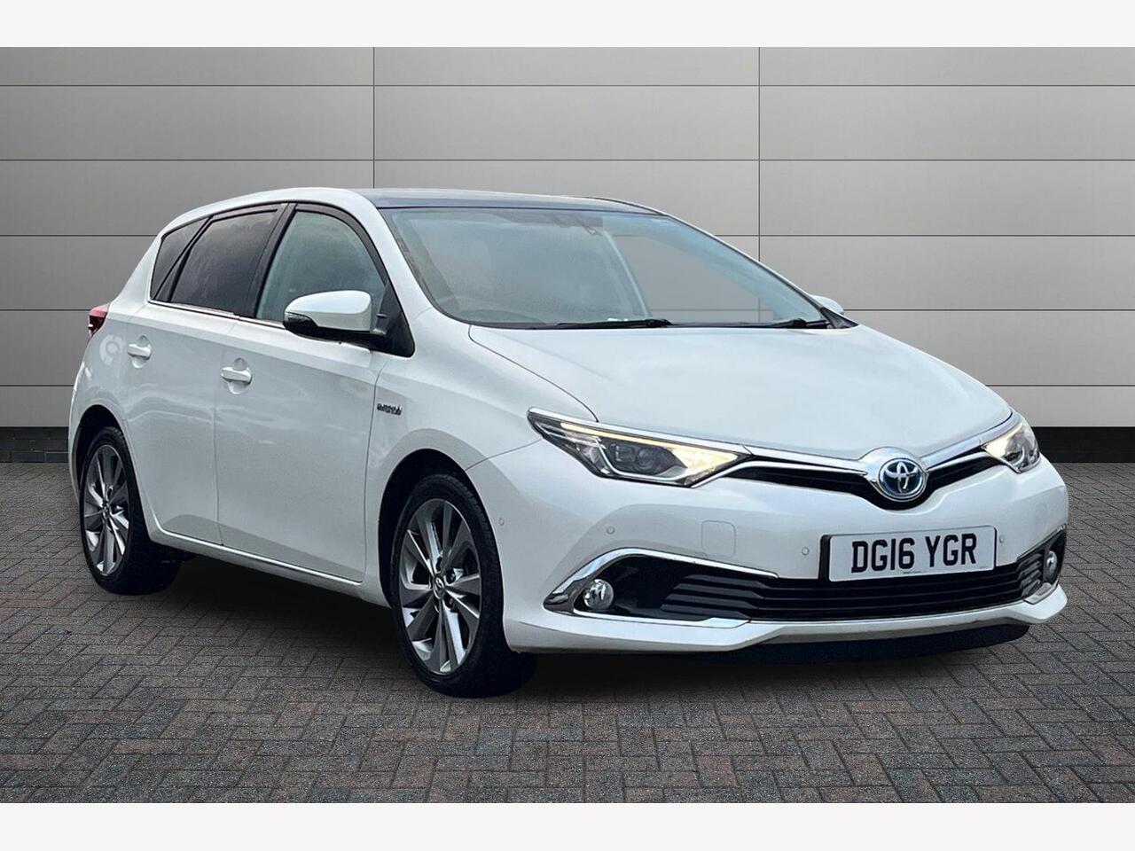 Main listing image - Toyota Auris
