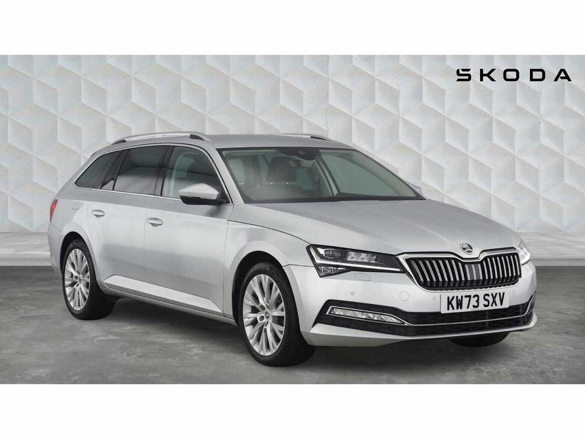 Main listing image - Skoda Superb Estate