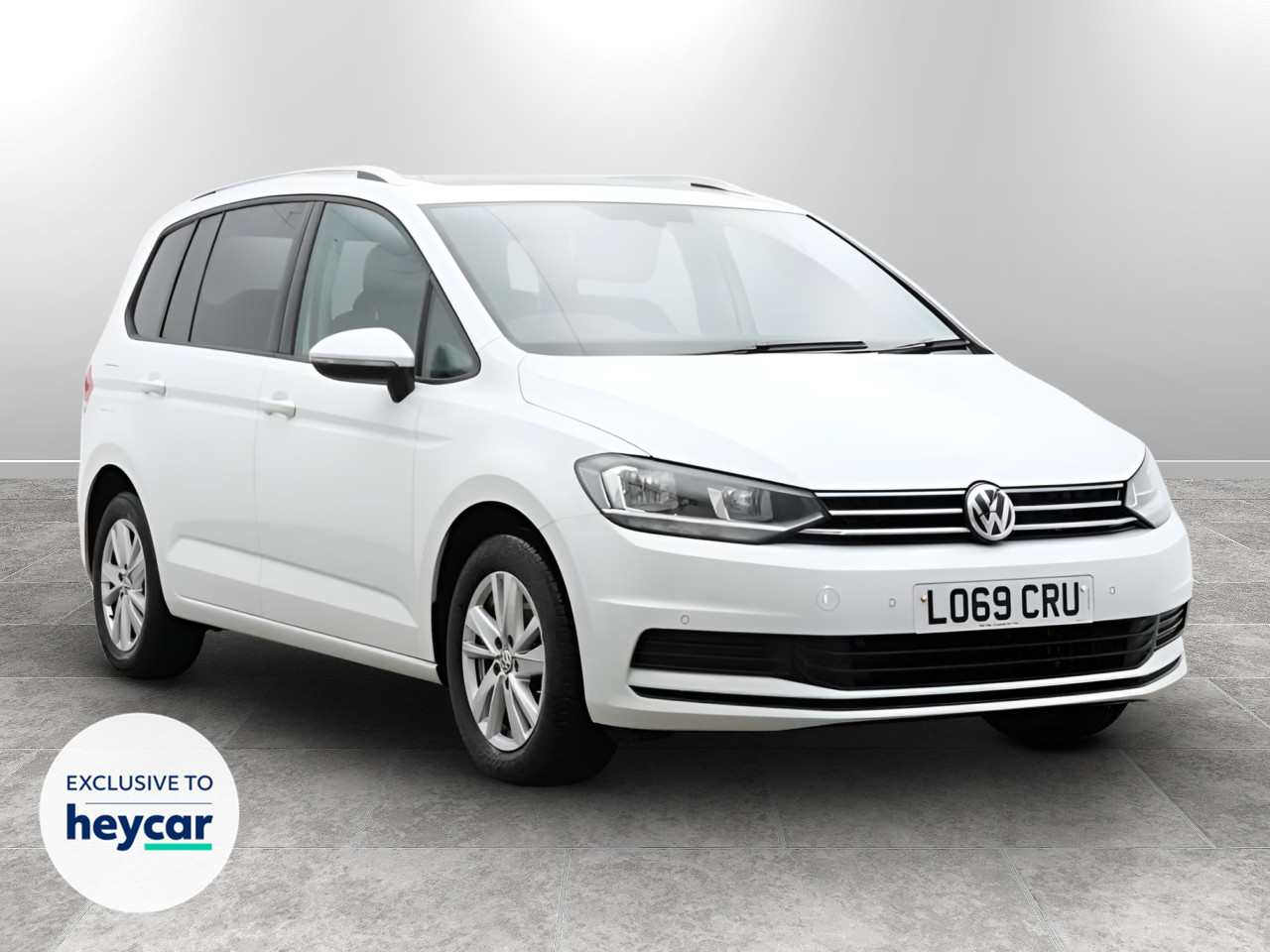 Main listing image - Volkswagen Touran