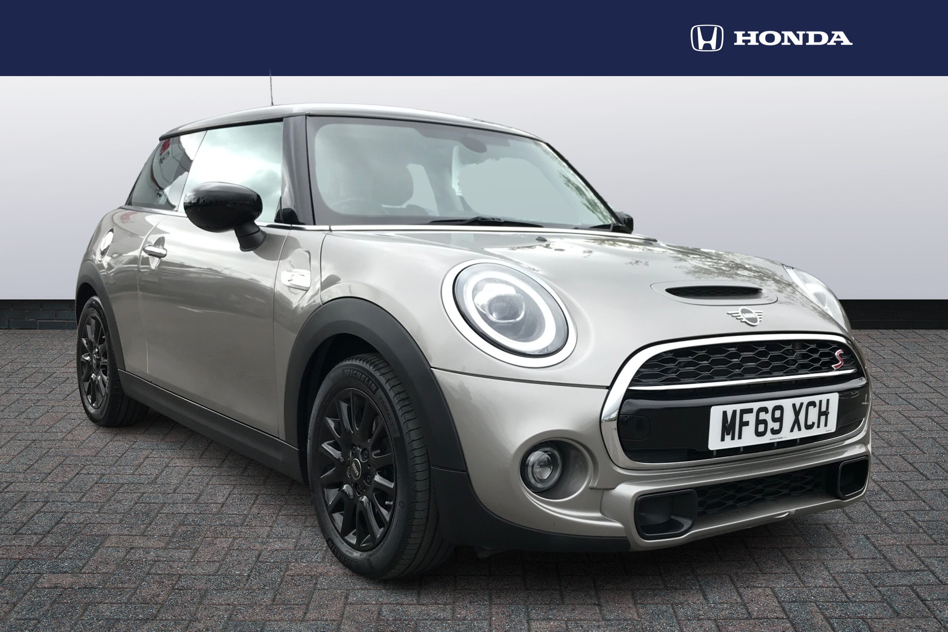 Main listing image - MINI Hatchback