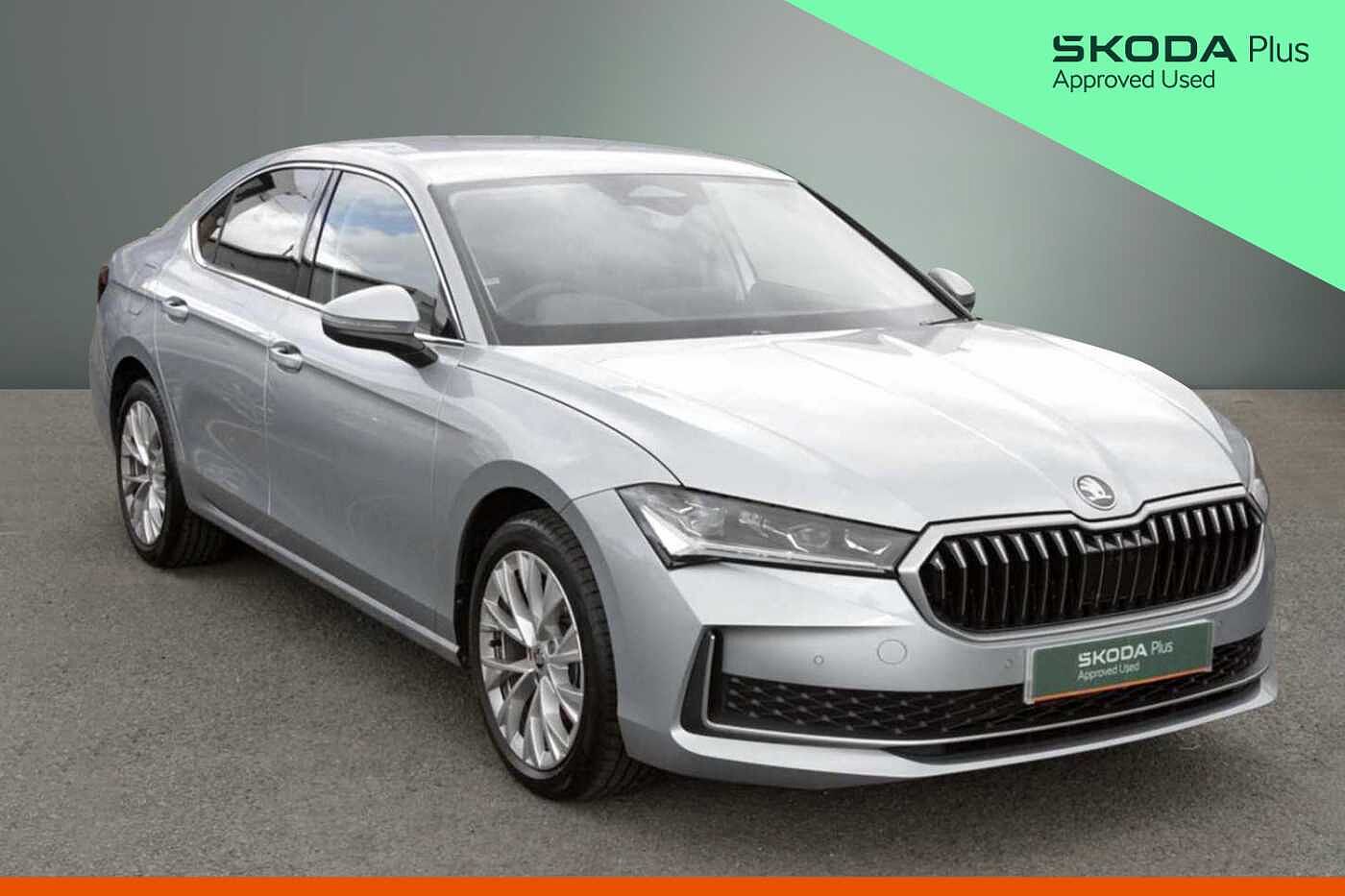 Main listing image - Skoda Superb