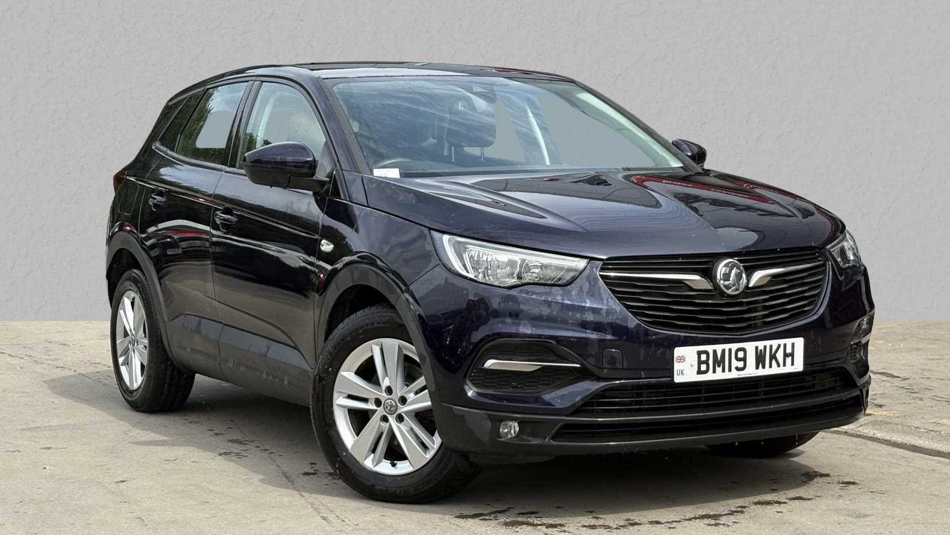 Main listing image - Vauxhall Grandland X