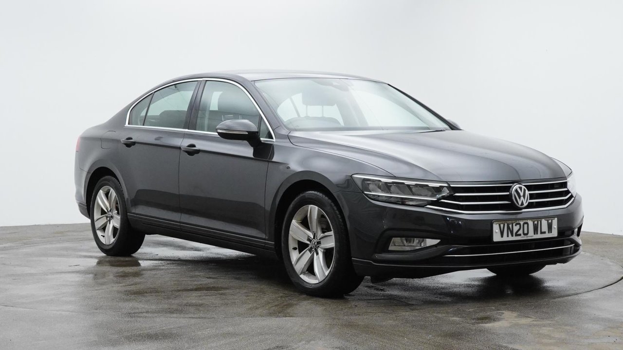 Main listing image - Volkswagen Passat