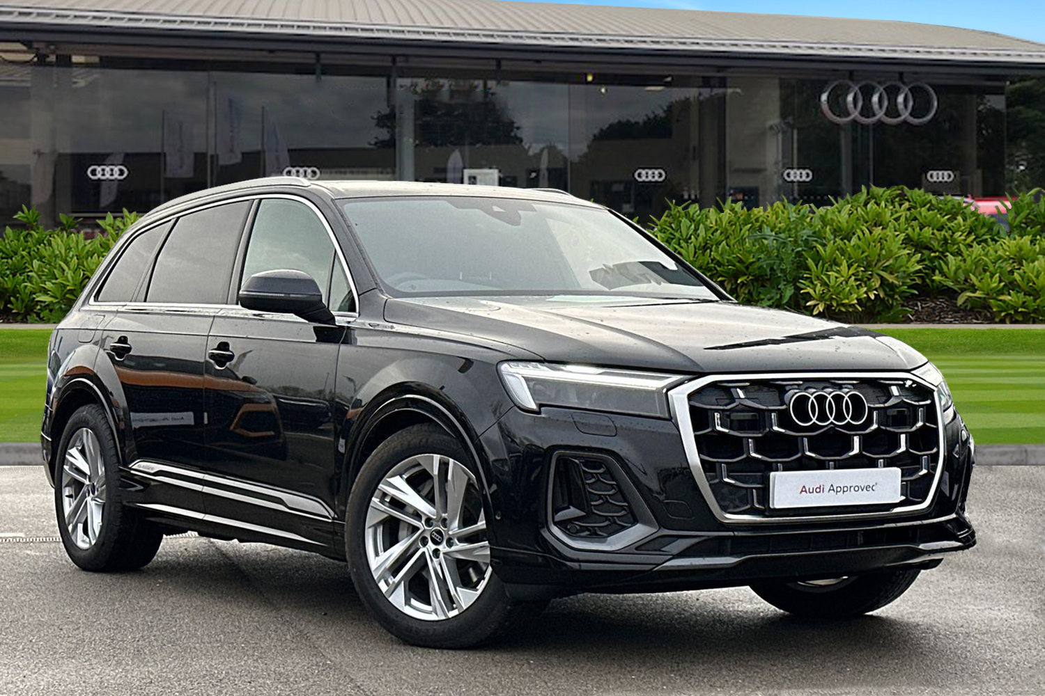 Main listing image - Audi Q7