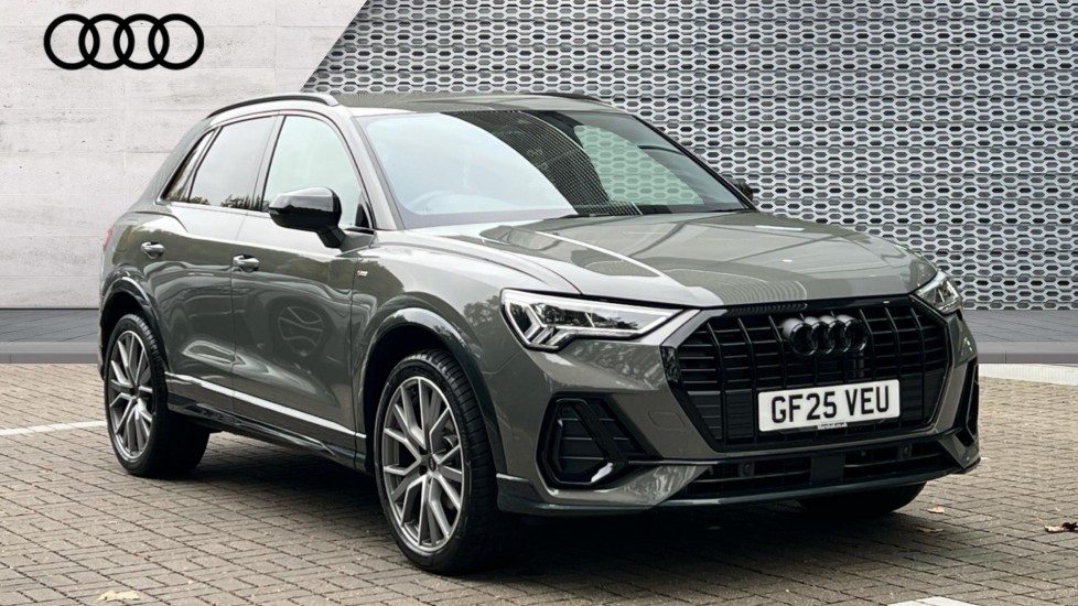 Main listing image - Audi Q3
