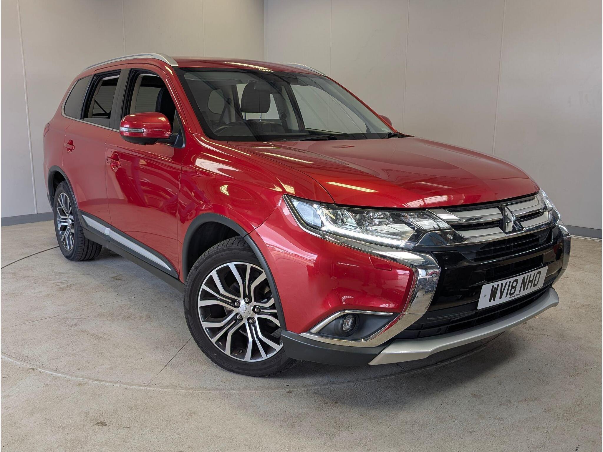 Main listing image - Mitsubishi Outlander