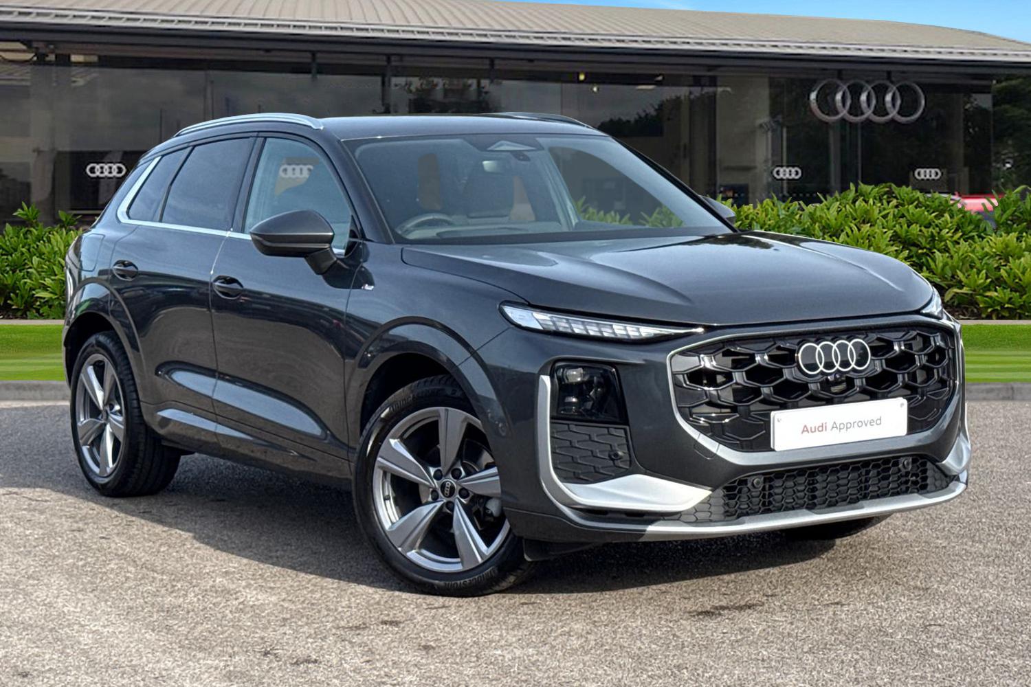 Main listing image - Audi Q3