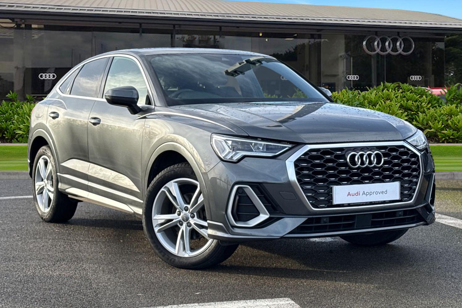 Main listing image - Audi Q3