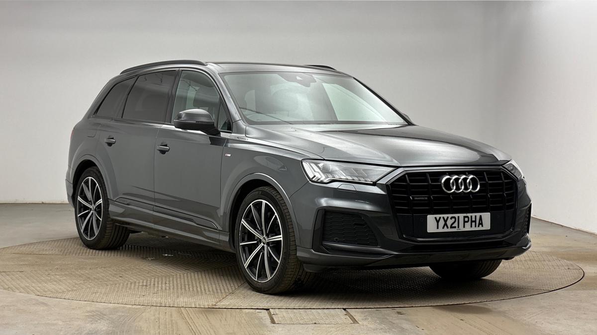 Main listing image - Audi Q7
